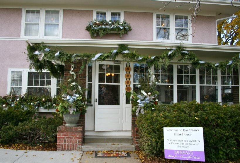 Bachman Holiday Idea House, holiday craft ideas, what to do this holiday season in Minneapolis, ideas for my home during the holiday, how can I decorate my home for the holidays
