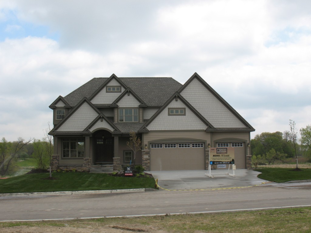 image of a home without landscaping, home without grass, home without a front lawn, before picture of a new home getting landscaping, MT Landscaping and Irrigation Isanti MN, Minnesota Landscapers
