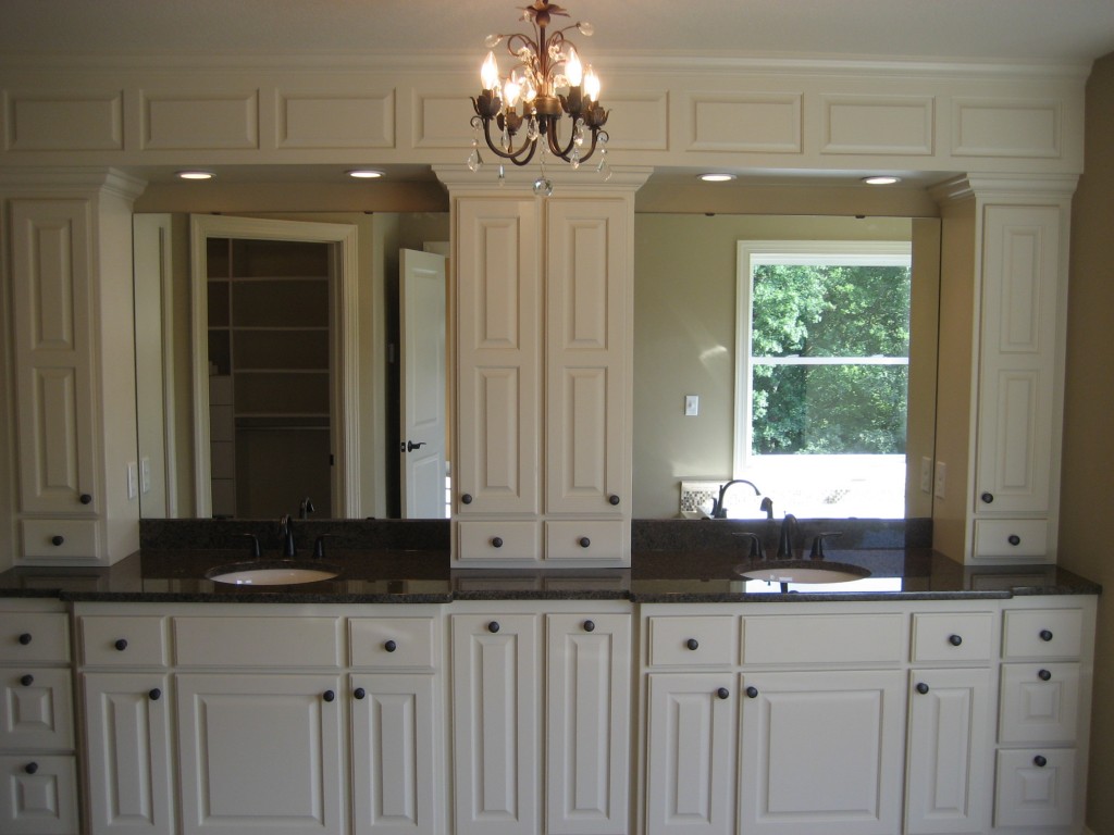 Master bath of a new home in Plymouth Minnesota, Luxury new home for sale in Minneapolis, luxury bathroom in Plymouth Minnesota,