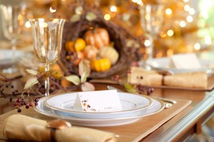 table top ideas for thanksgiving, decorating tips for the table at thanksgiving
