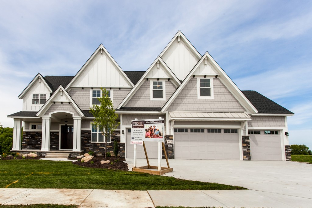 1735548_Exterior_1800x1200
